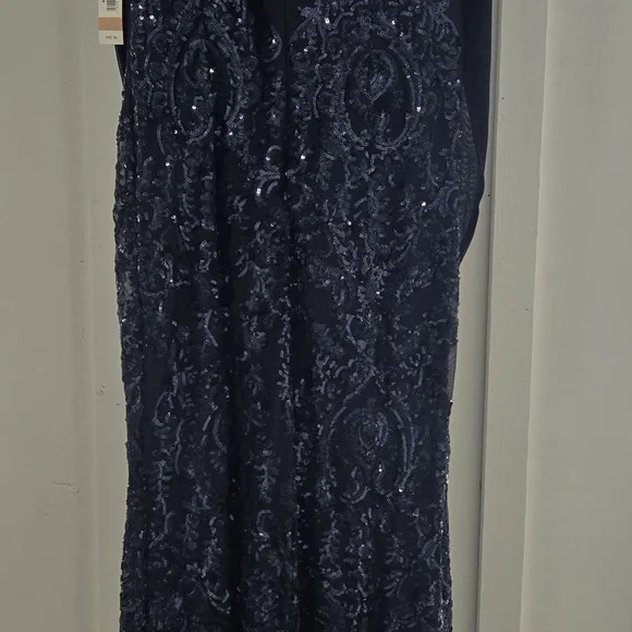 ✨ NWT R&M Richards Navy Sequin Gown - Size 12 ✨ - Picture 2 of 6